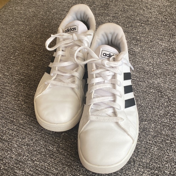 Adidas Grand Court Sneakers 💕Boys Size 5 - Picture 13 of 13